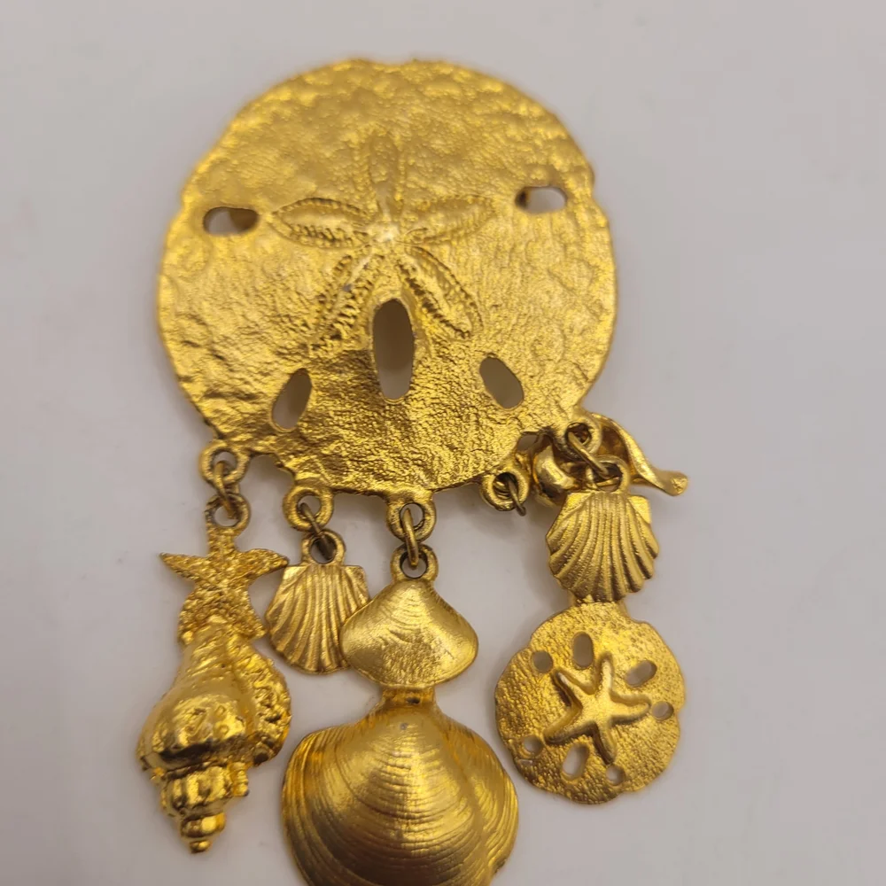 Whimsical Sand Dollar & Dangle Charms Enamel Gold Brooch